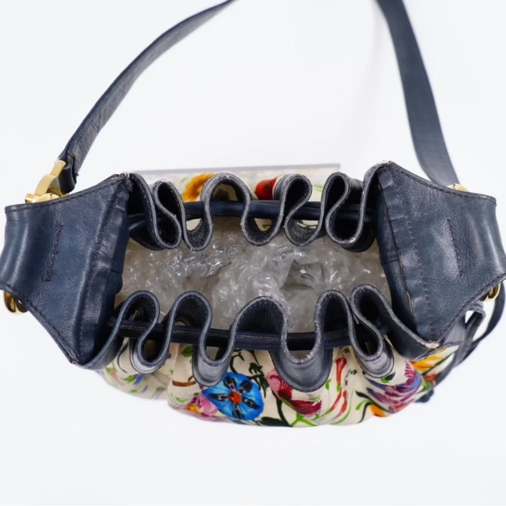 Vintage Gucci Floral Print Bucket Bag - Navy and Multicolor - Picture 2 of 8